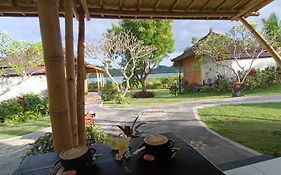 Pasir Putih Cottage - Menjangan